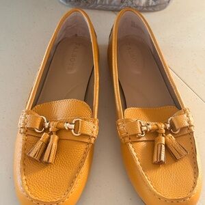 Stylish Talbots Loafers genuine leather 9.5